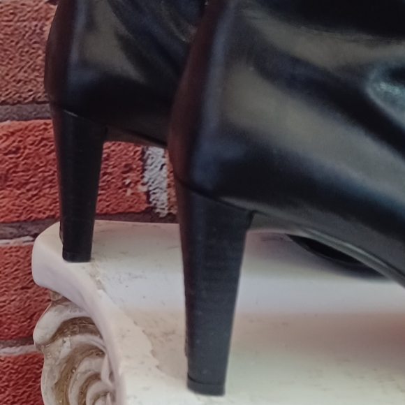 Bianco Boots - Picture 6 of 16